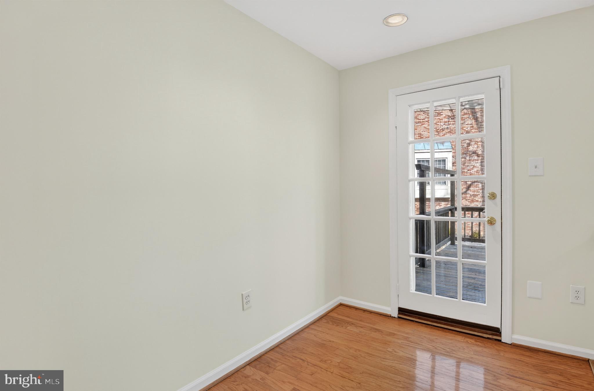 GROSVENOR PARK TOWNHOME CONDOMINIUMS - Residential