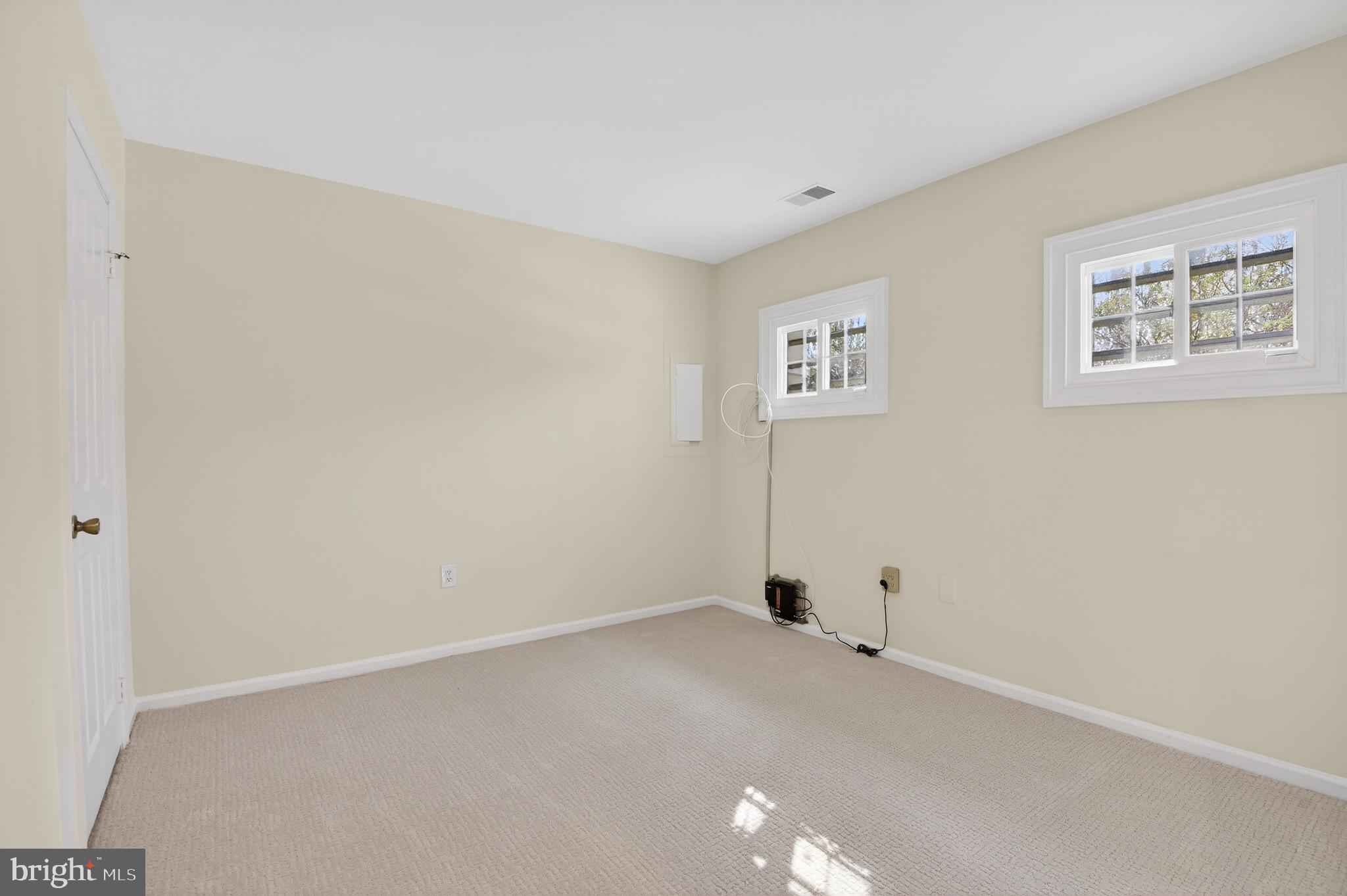 GROSVENOR PARK TOWNHOME CONDOMINIUMS - Residential