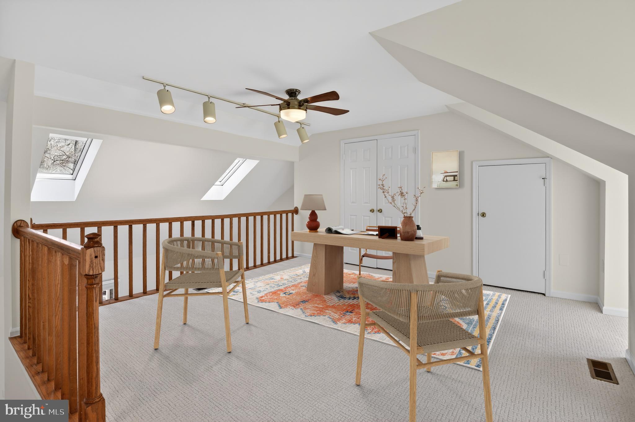 GROSVENOR PARK TOWNHOME CONDOMINIUMS - Residential