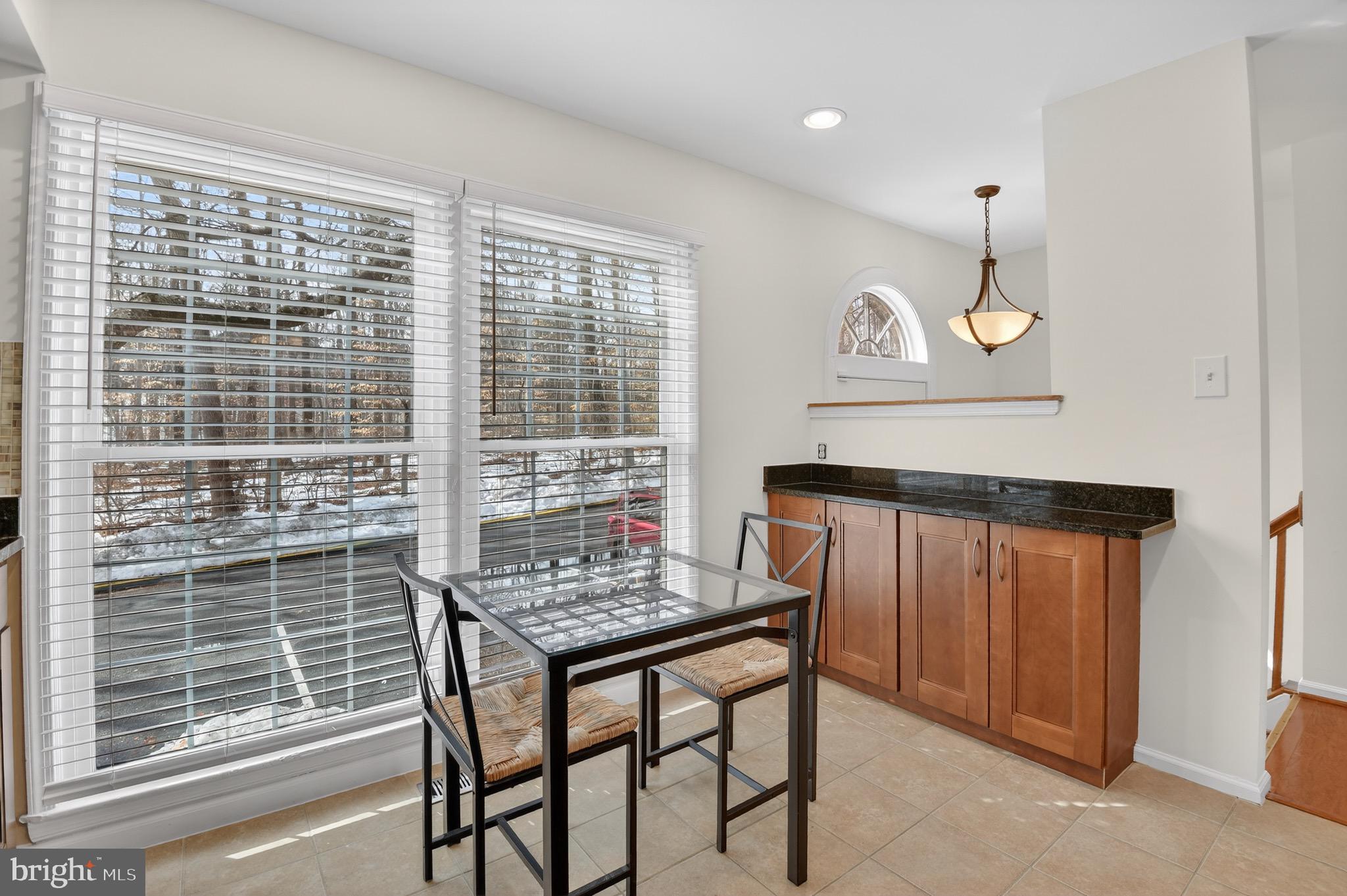 GROSVENOR PARK TOWNHOME CONDOMINIUMS - Residential