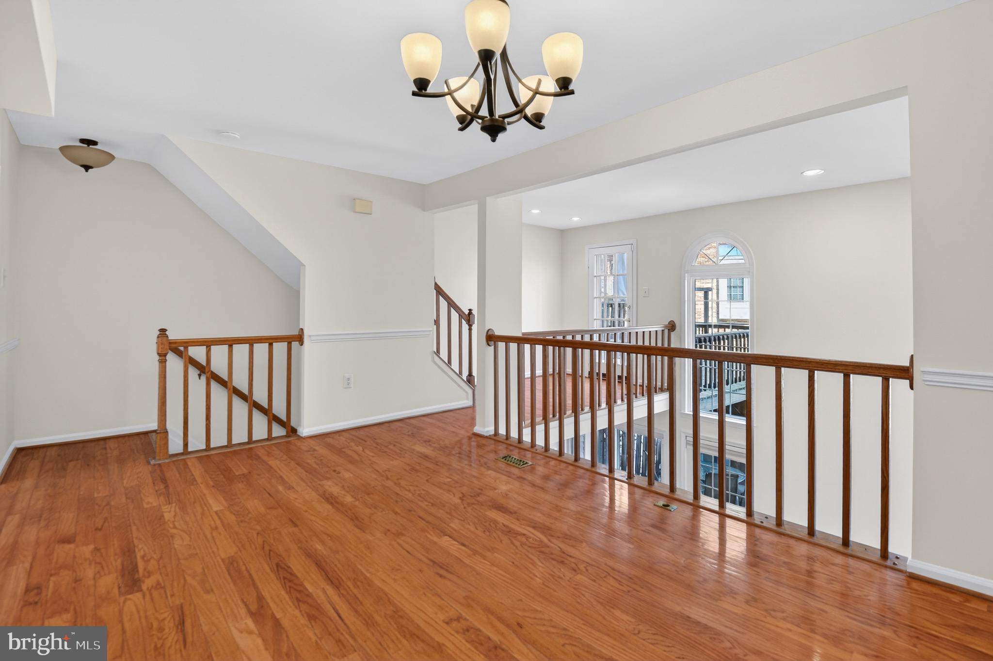 GROSVENOR PARK TOWNHOME CONDOMINIUMS - Residential