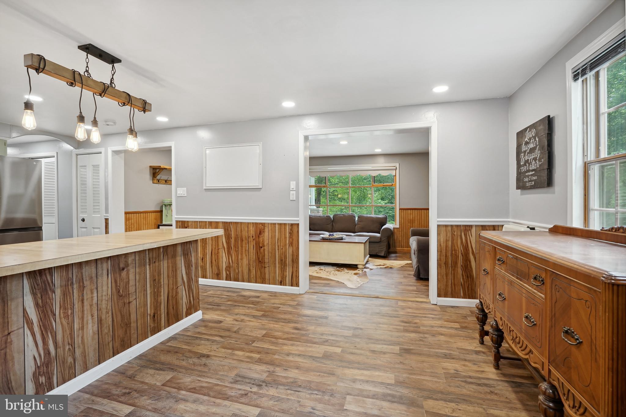 BEVERLY ESTATES - Residential