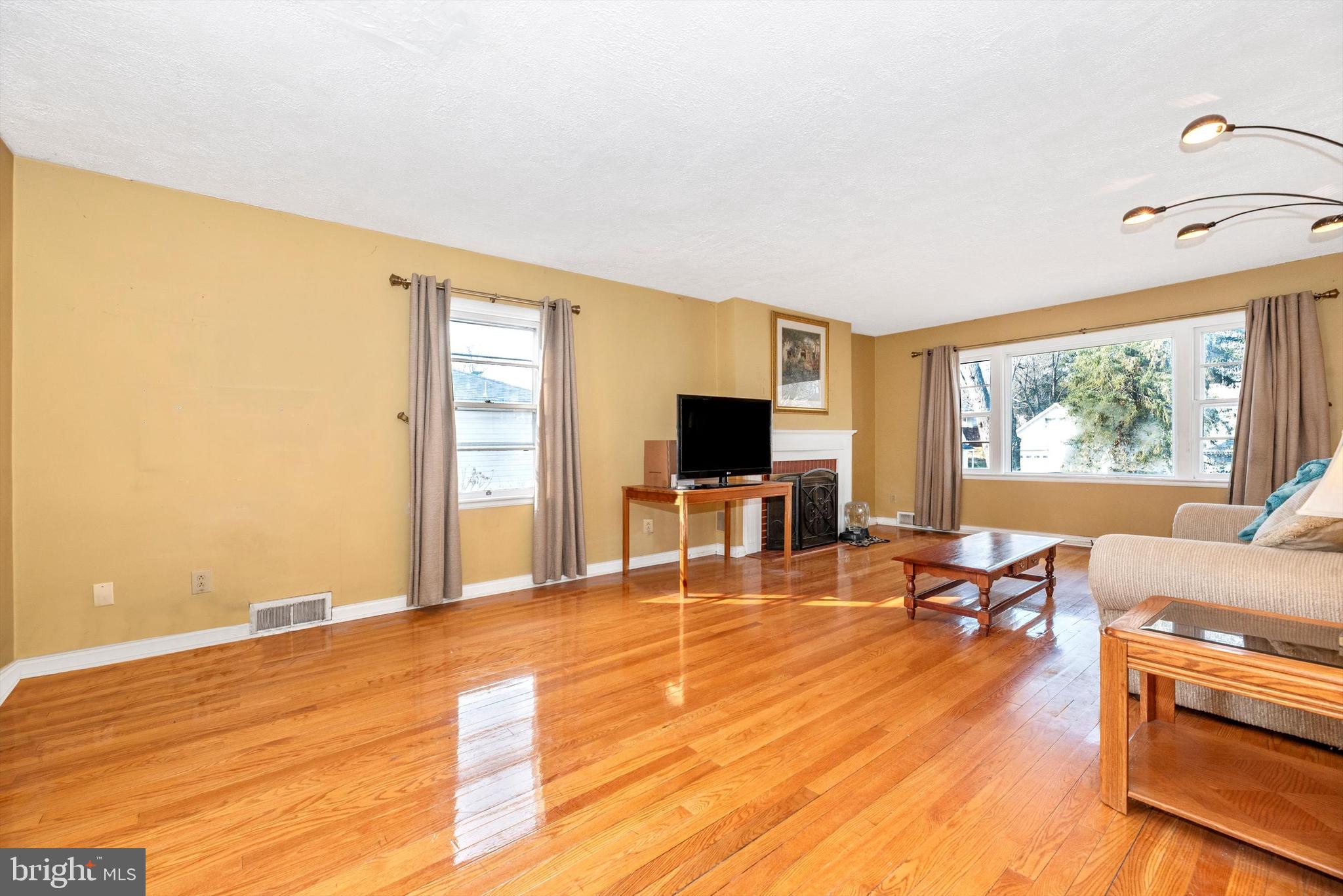 FOUNTAIN HEAD - Residential