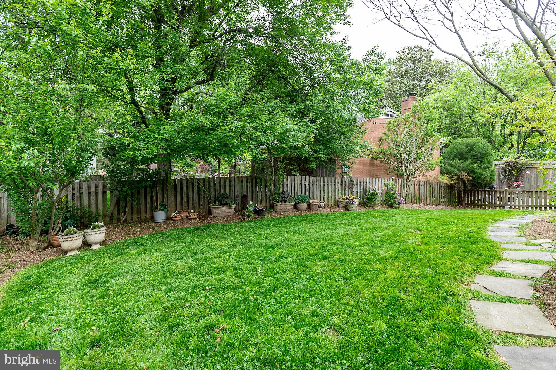 WILLOW WOODS - Residential