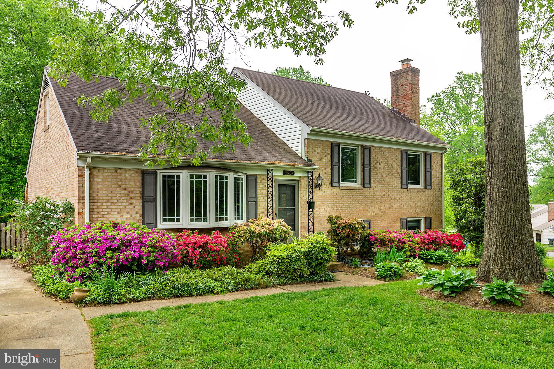 WILLOW WOODS - Residential