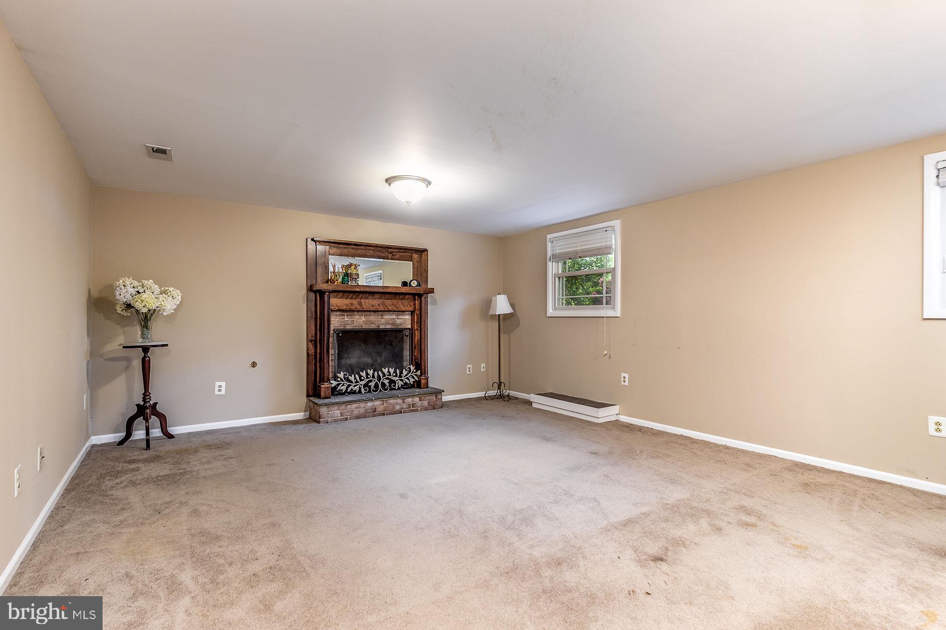 WILLOW WOODS - Residential