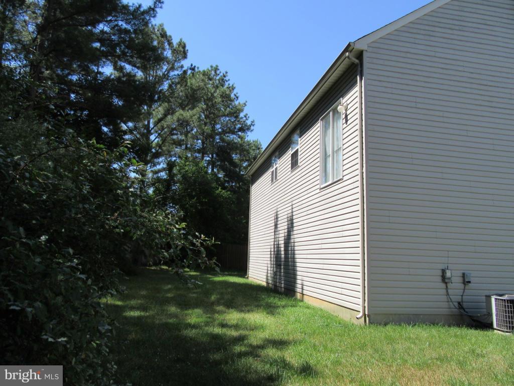 WESTBURY PUB - Residential Lease