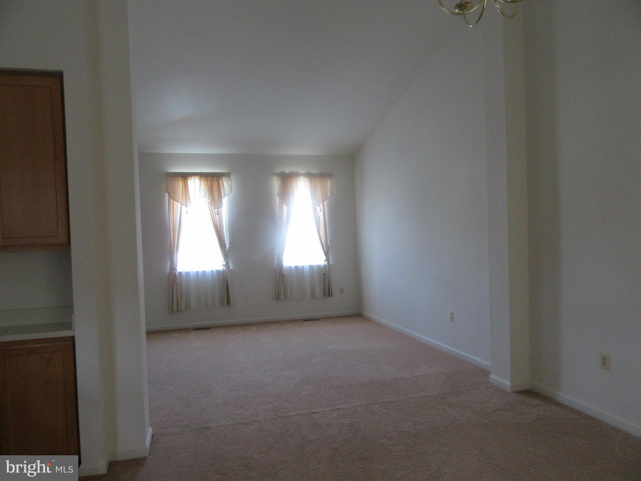 WESTBURY PUB - Residential Lease