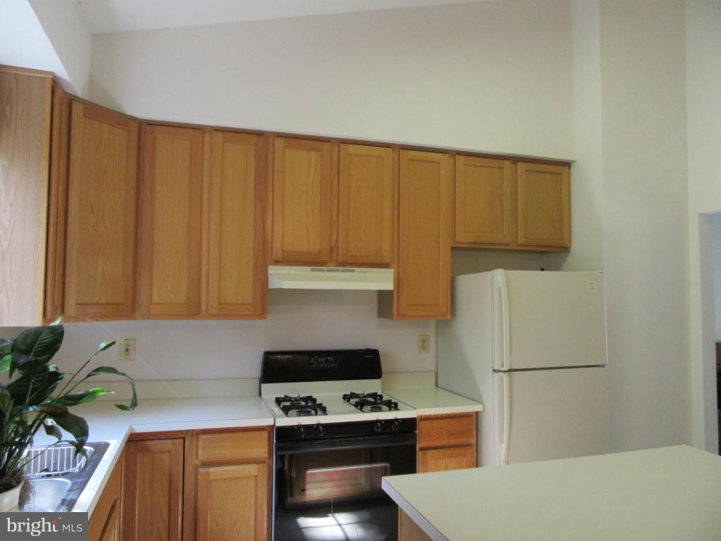 WESTBURY PUB - Residential Lease