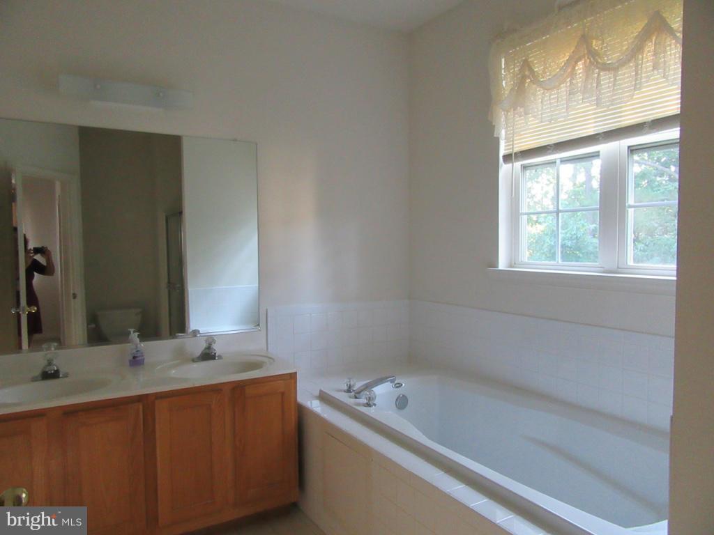 WESTBURY PUB - Residential Lease