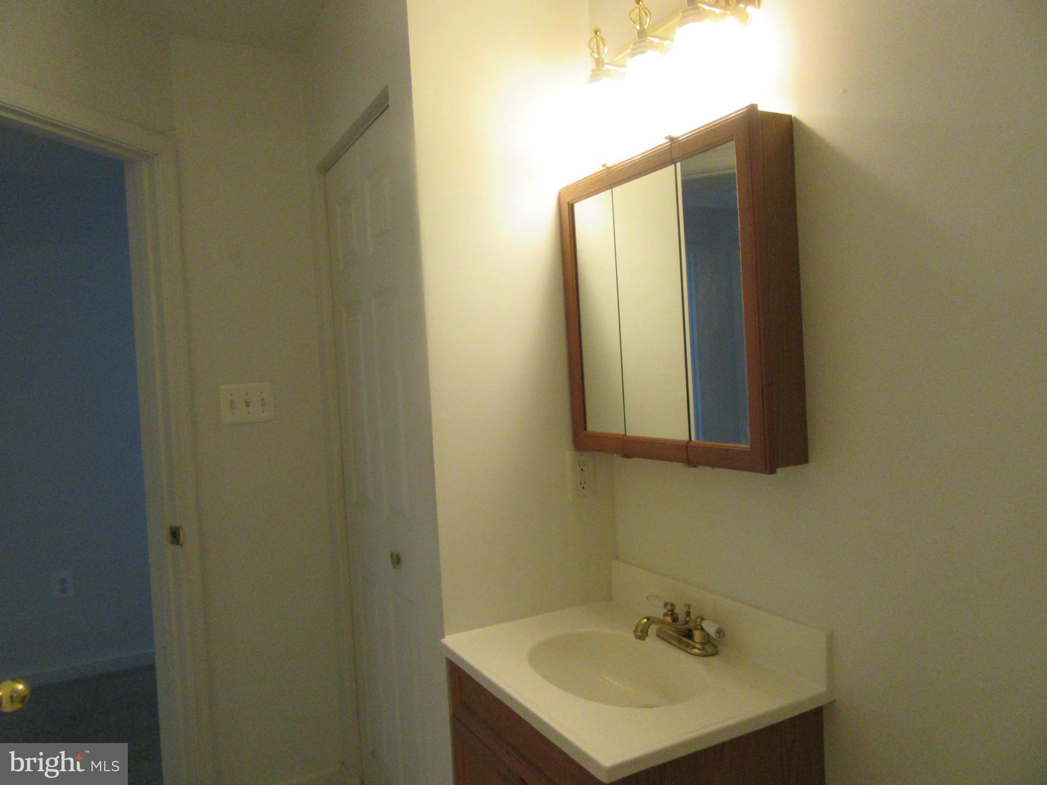 WESTBURY PUB - Residential Lease