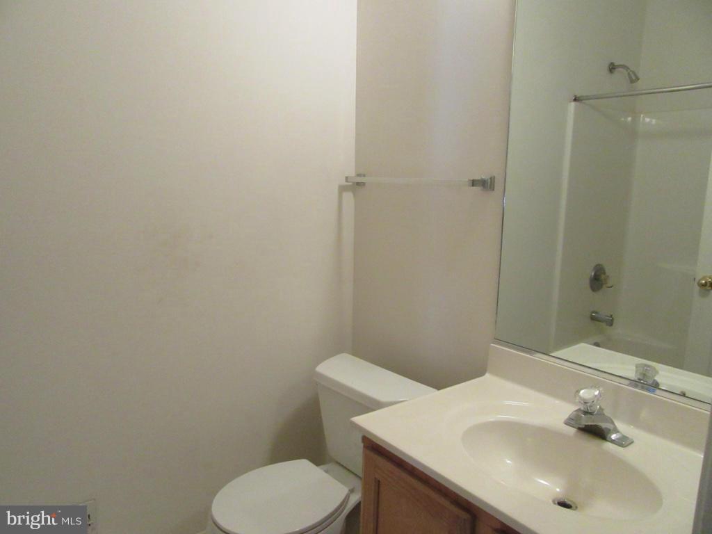 WESTBURY PUB - Residential Lease