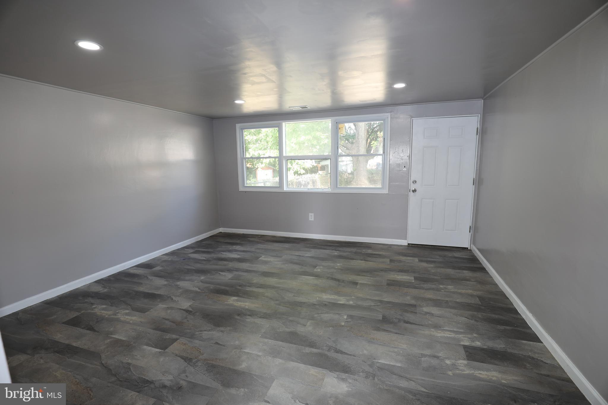 RIVERVIEW - Residential