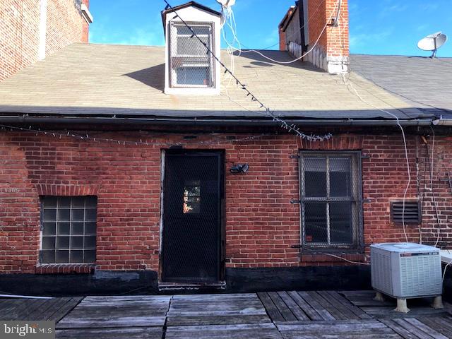 MOUNT VERNON PLACE HISTORIC DISTRICT - Residential Lease