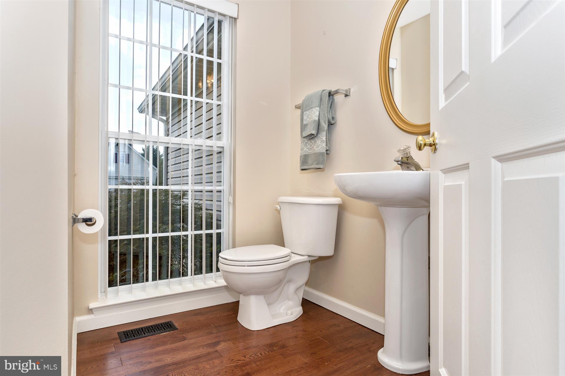 WALNUT RIDGE - Residential Lease