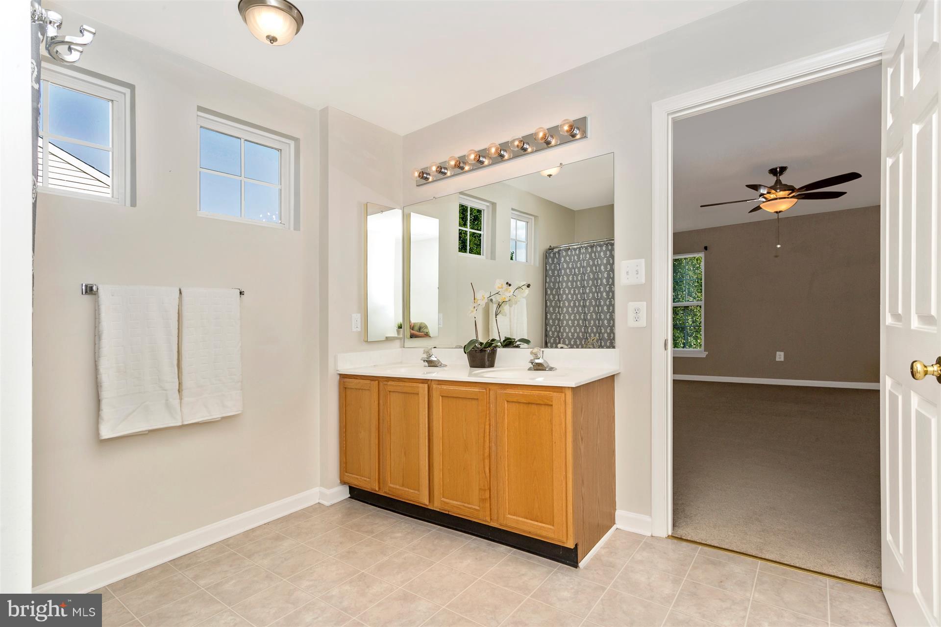 WALNUT RIDGE - Residential Lease