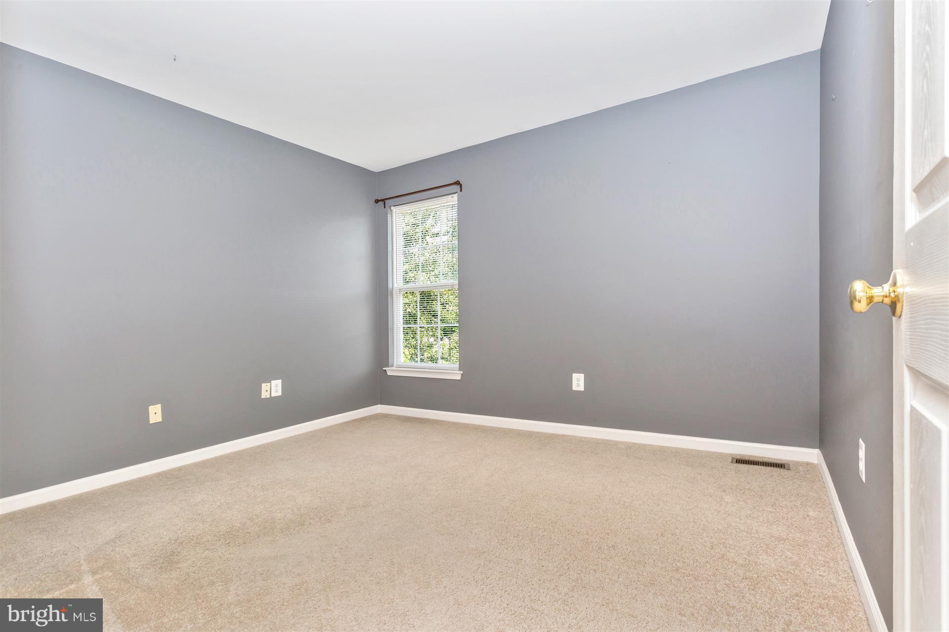 WALNUT RIDGE - Residential Lease