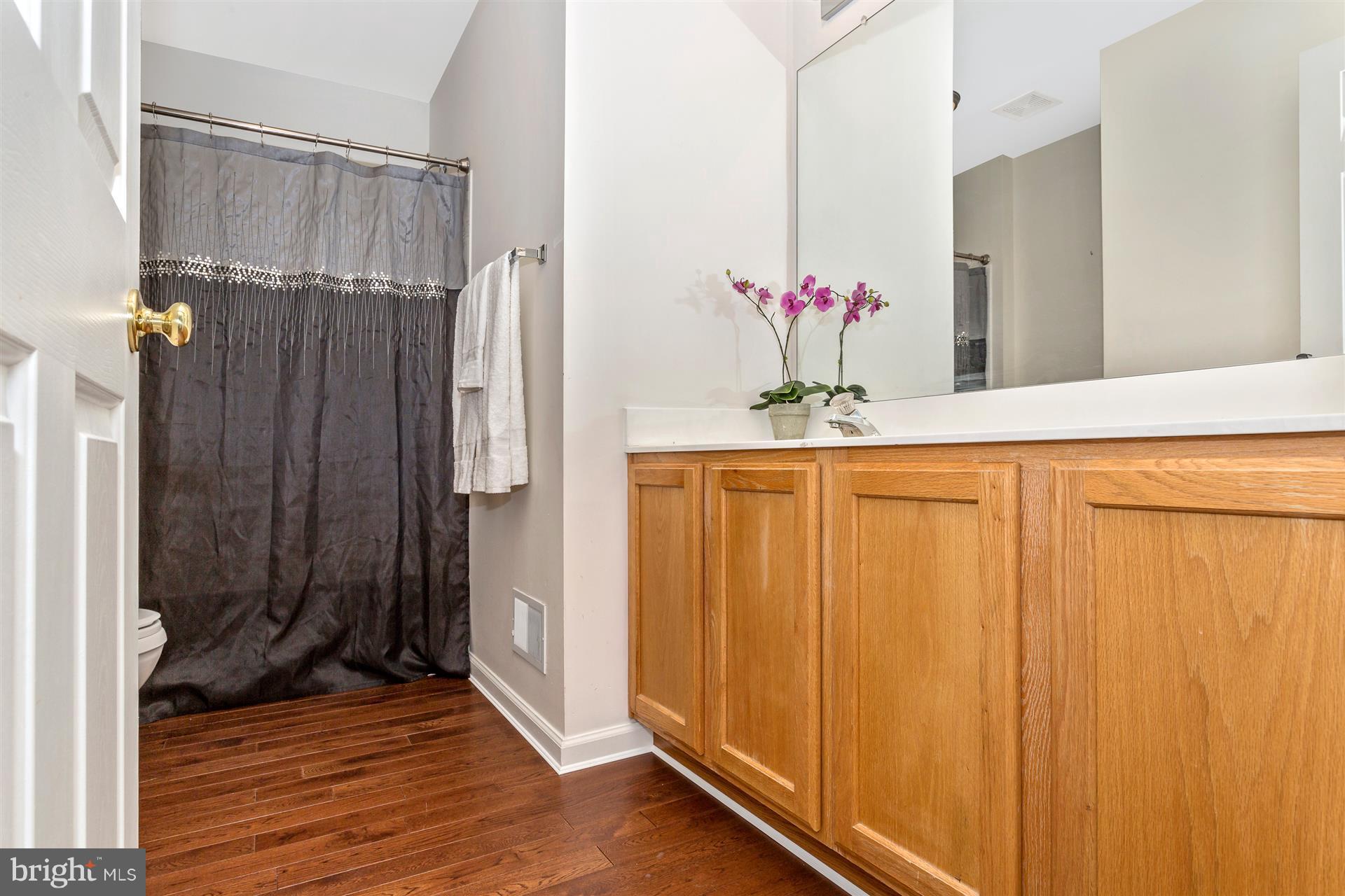 WALNUT RIDGE - Residential Lease