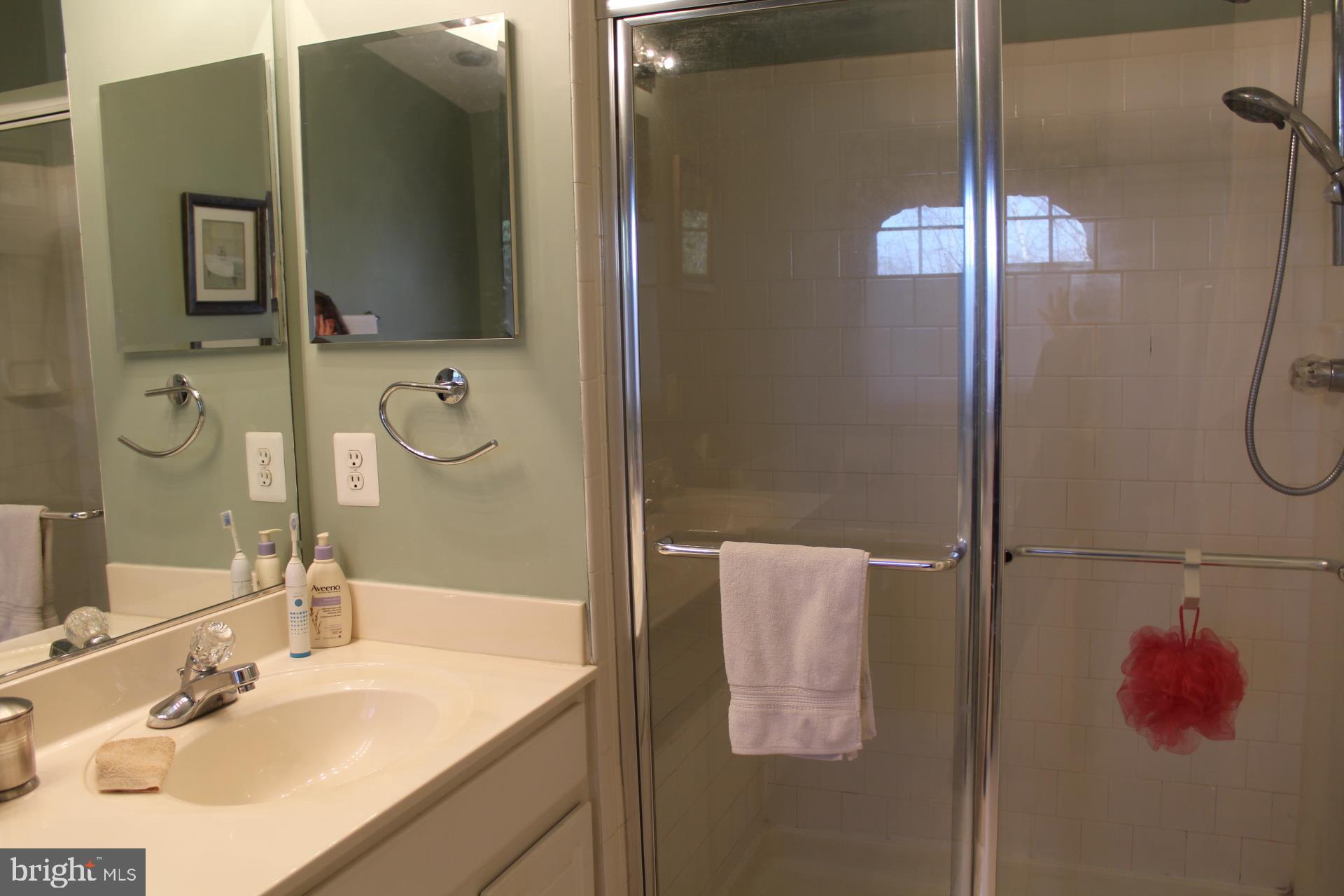 TIDEWATER COLONY - Residential Lease