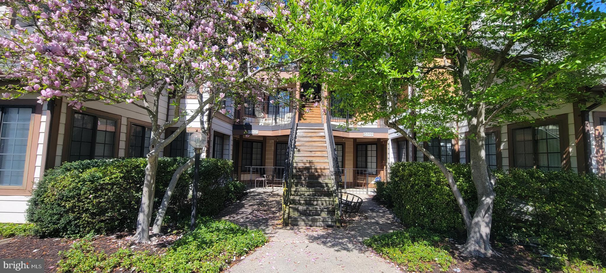 THE TIERS OF LAUREL LAKE - Residential