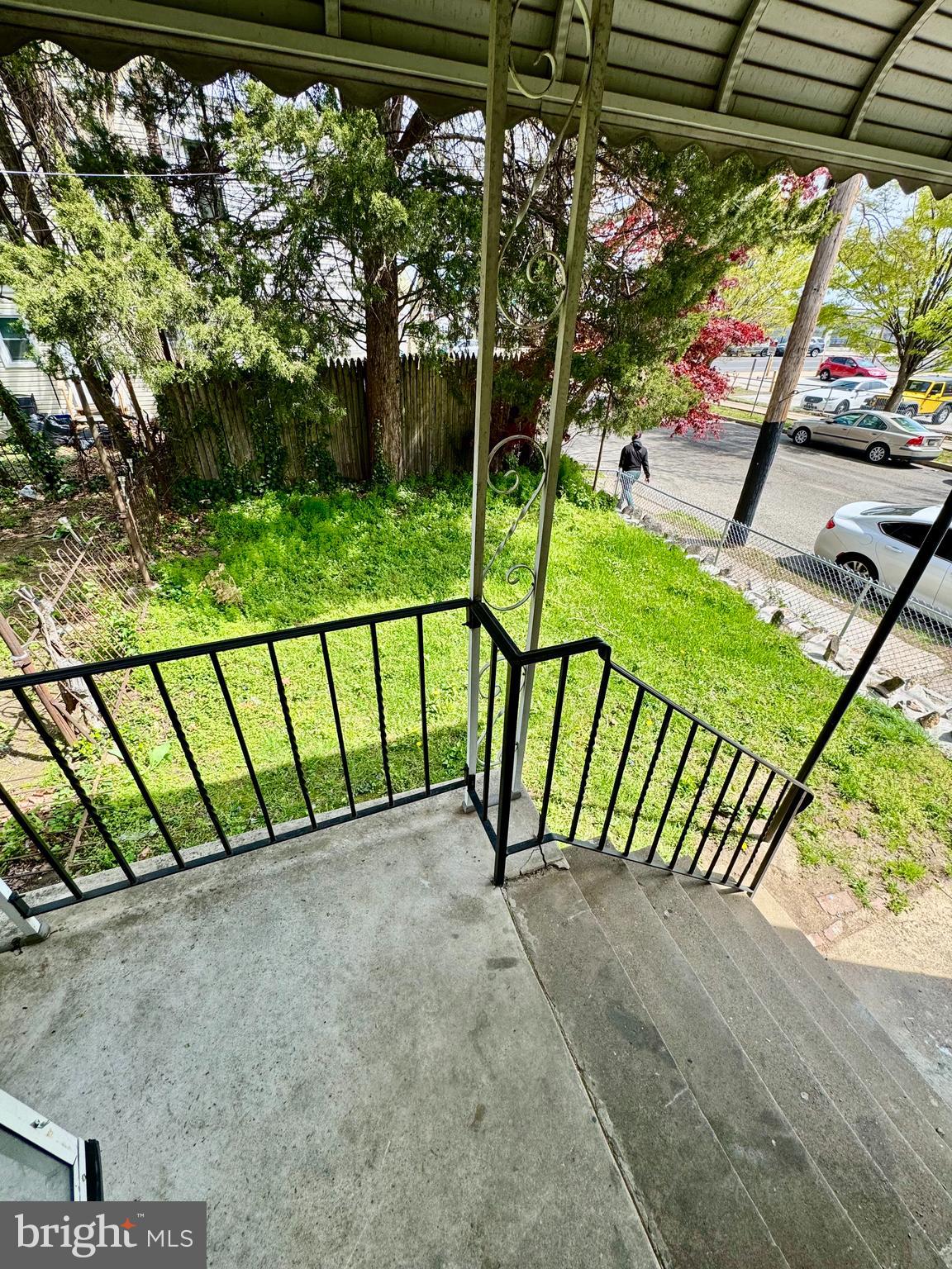 FERN ROCK - Residential Lease