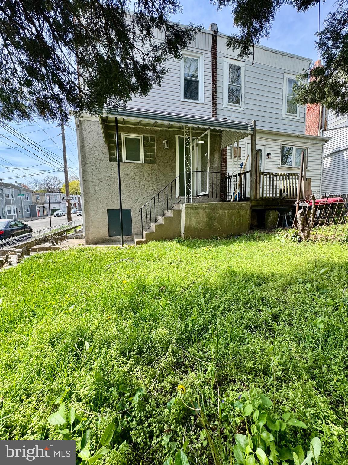 FERN ROCK - Residential Lease