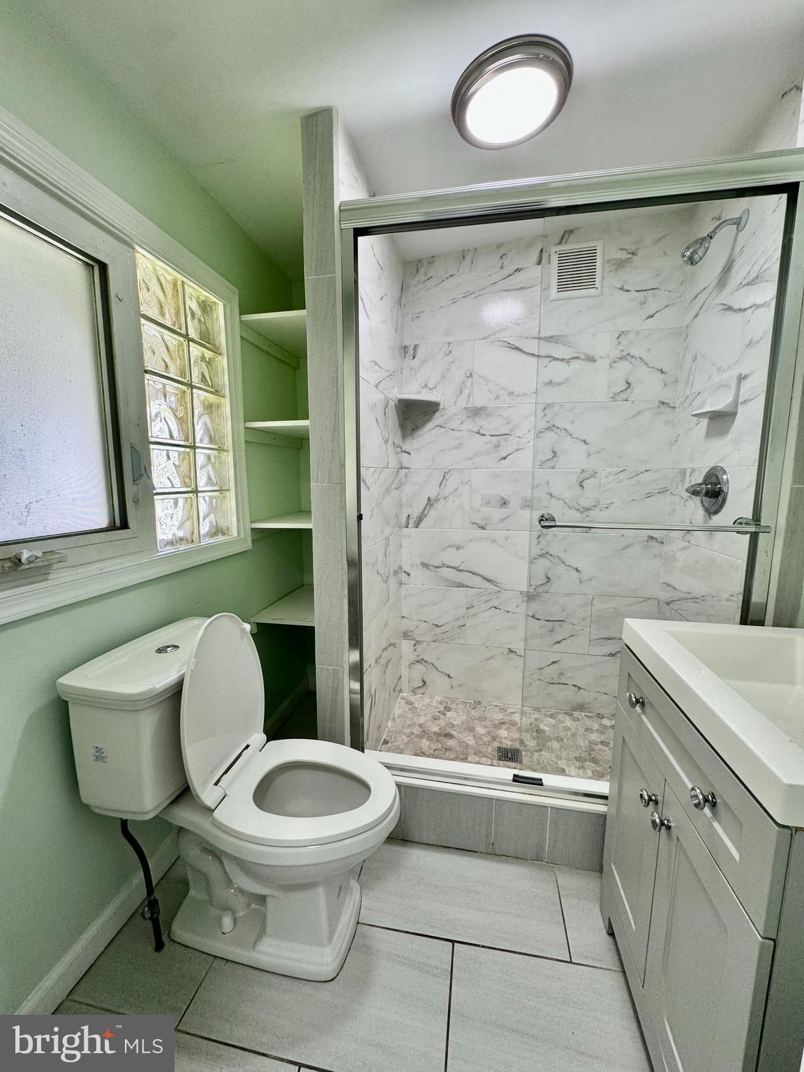 FERN ROCK - Residential Lease