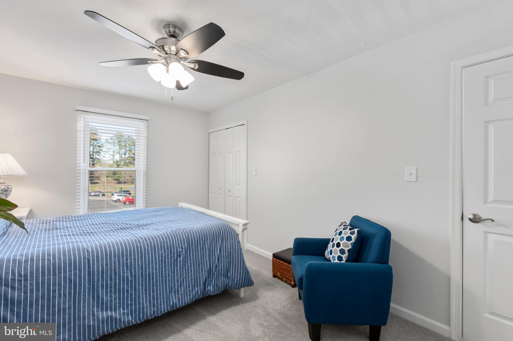 COLLEGE HALL GROVE - Residential