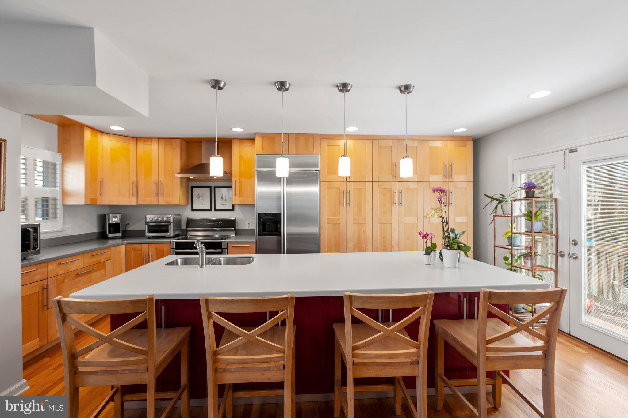 COLLEGE HALL GROVE - Residential