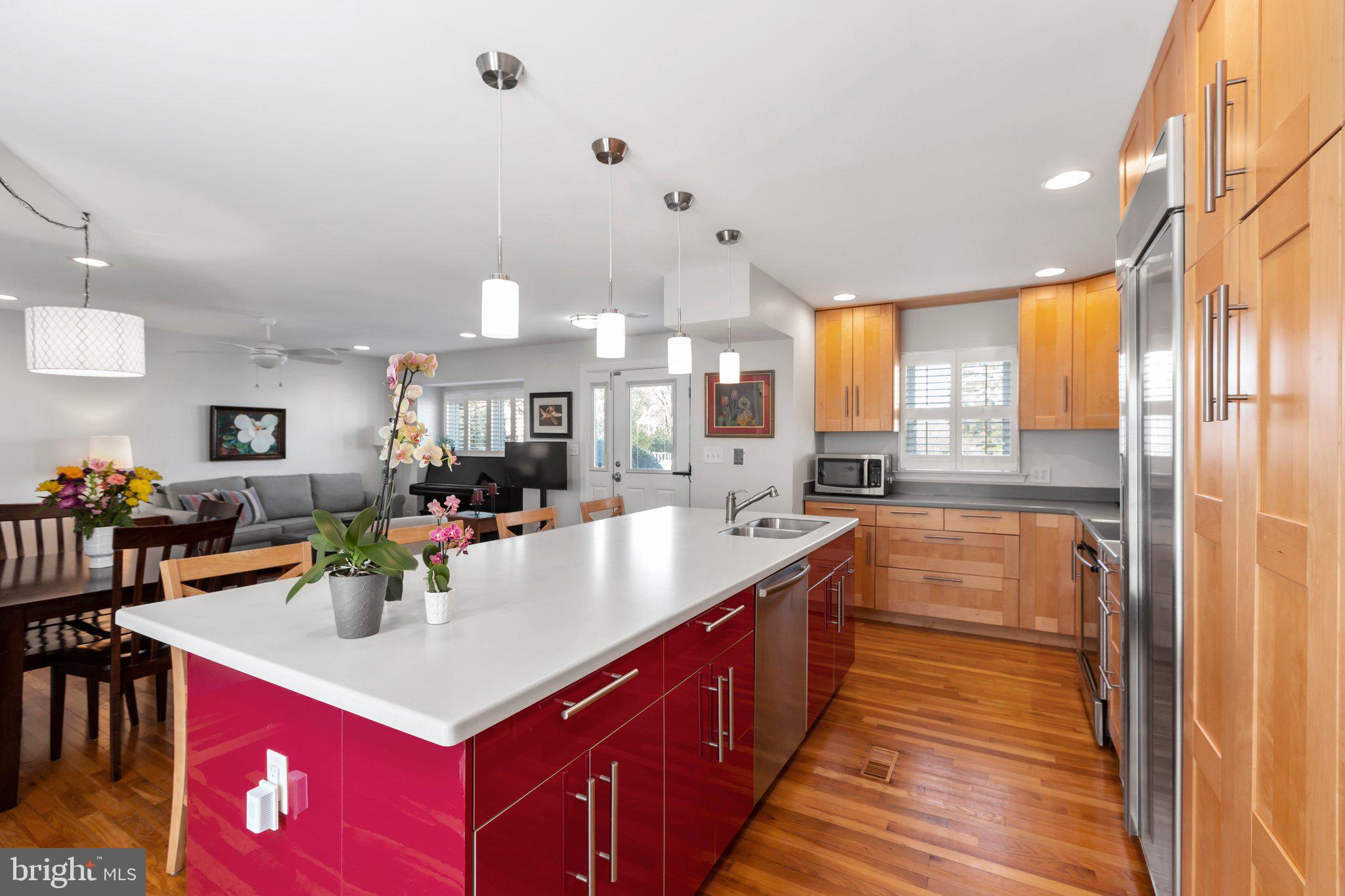 COLLEGE HALL GROVE - Residential