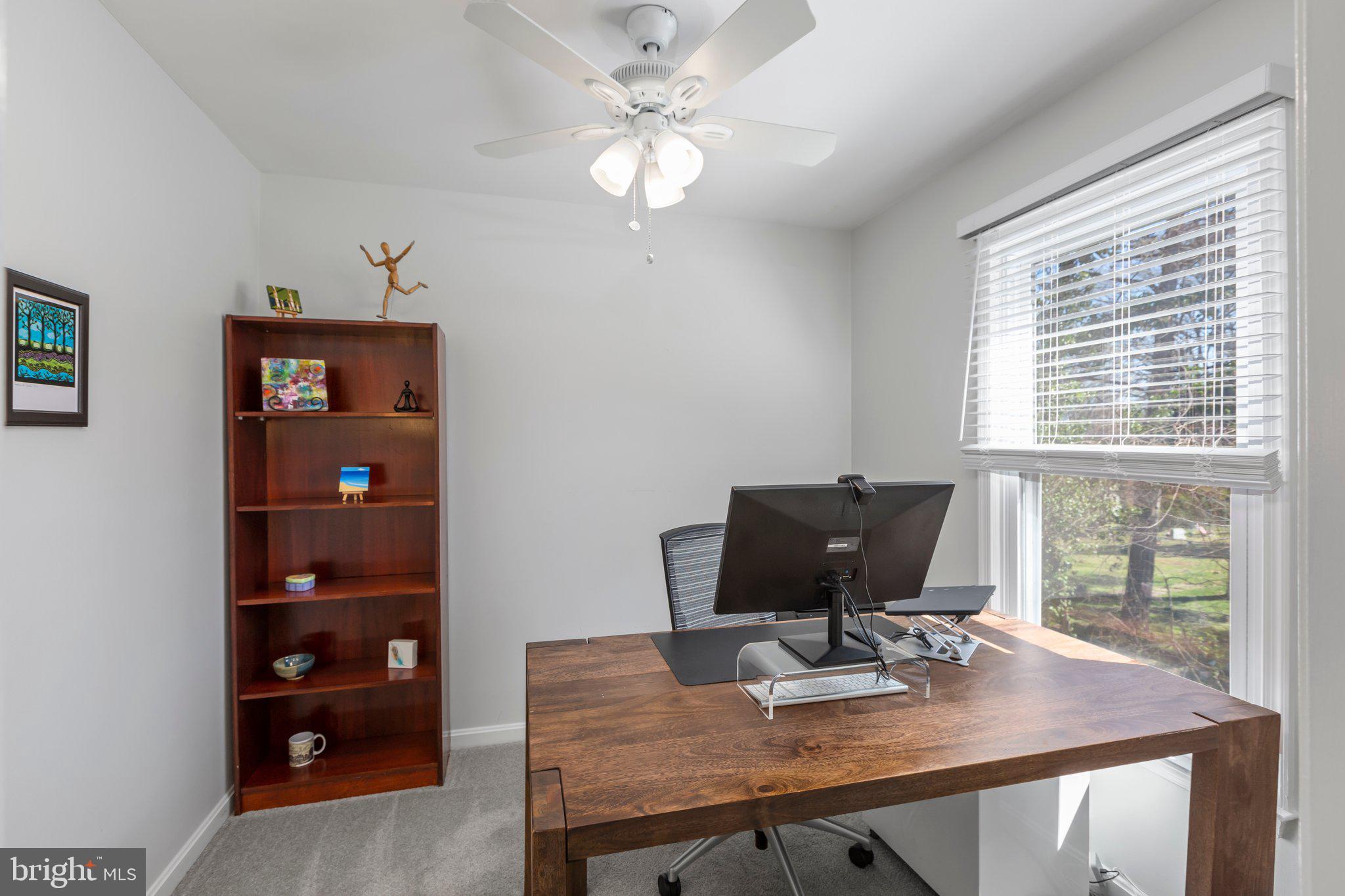 COLLEGE HALL GROVE - Residential