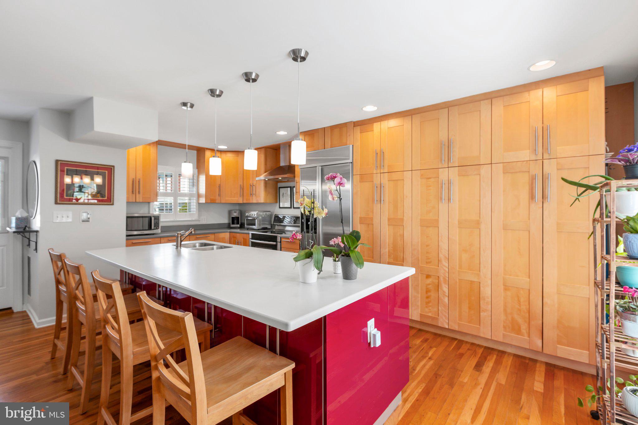 COLLEGE HALL GROVE - Residential