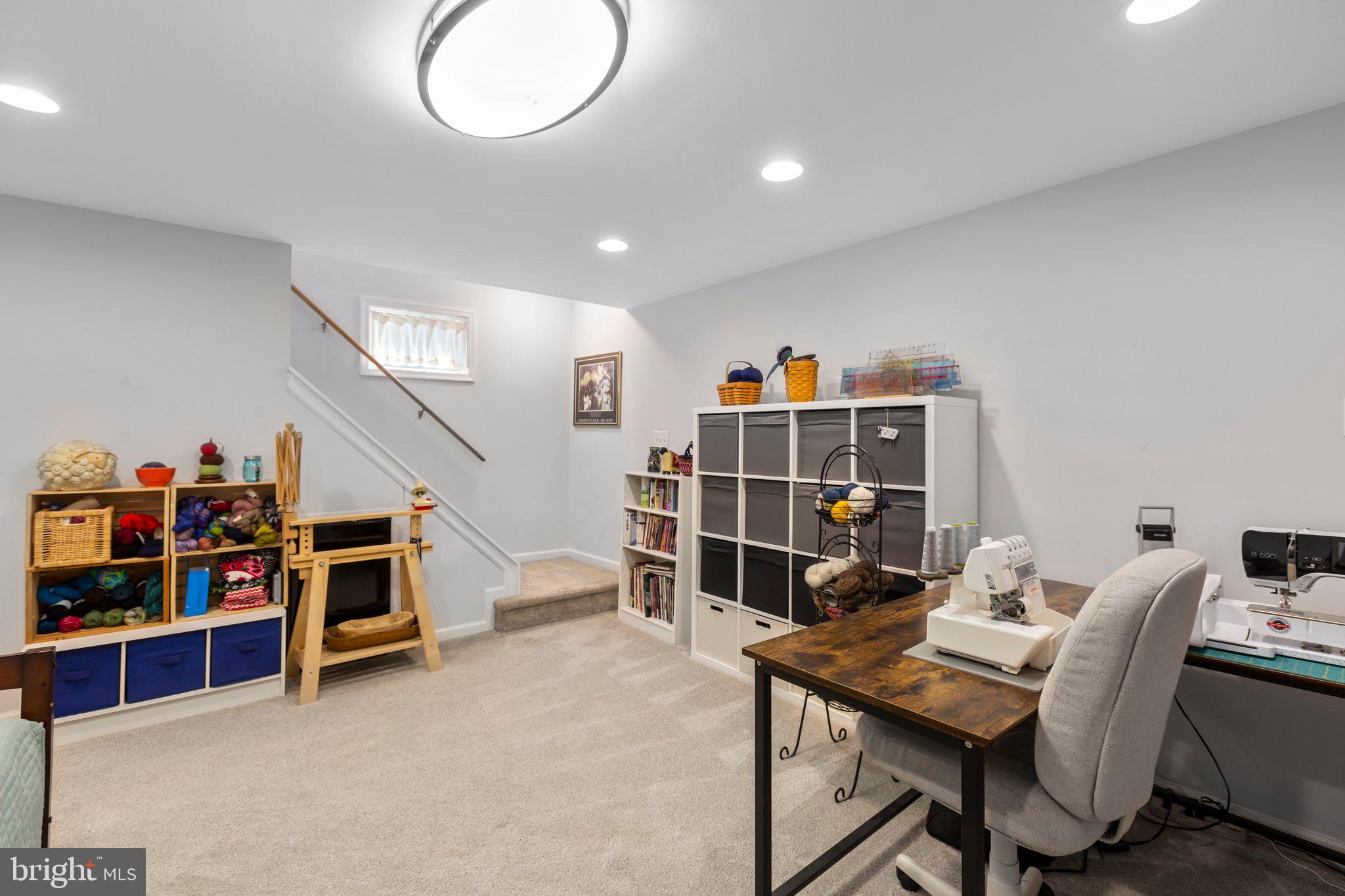 COLLEGE HALL GROVE - Residential