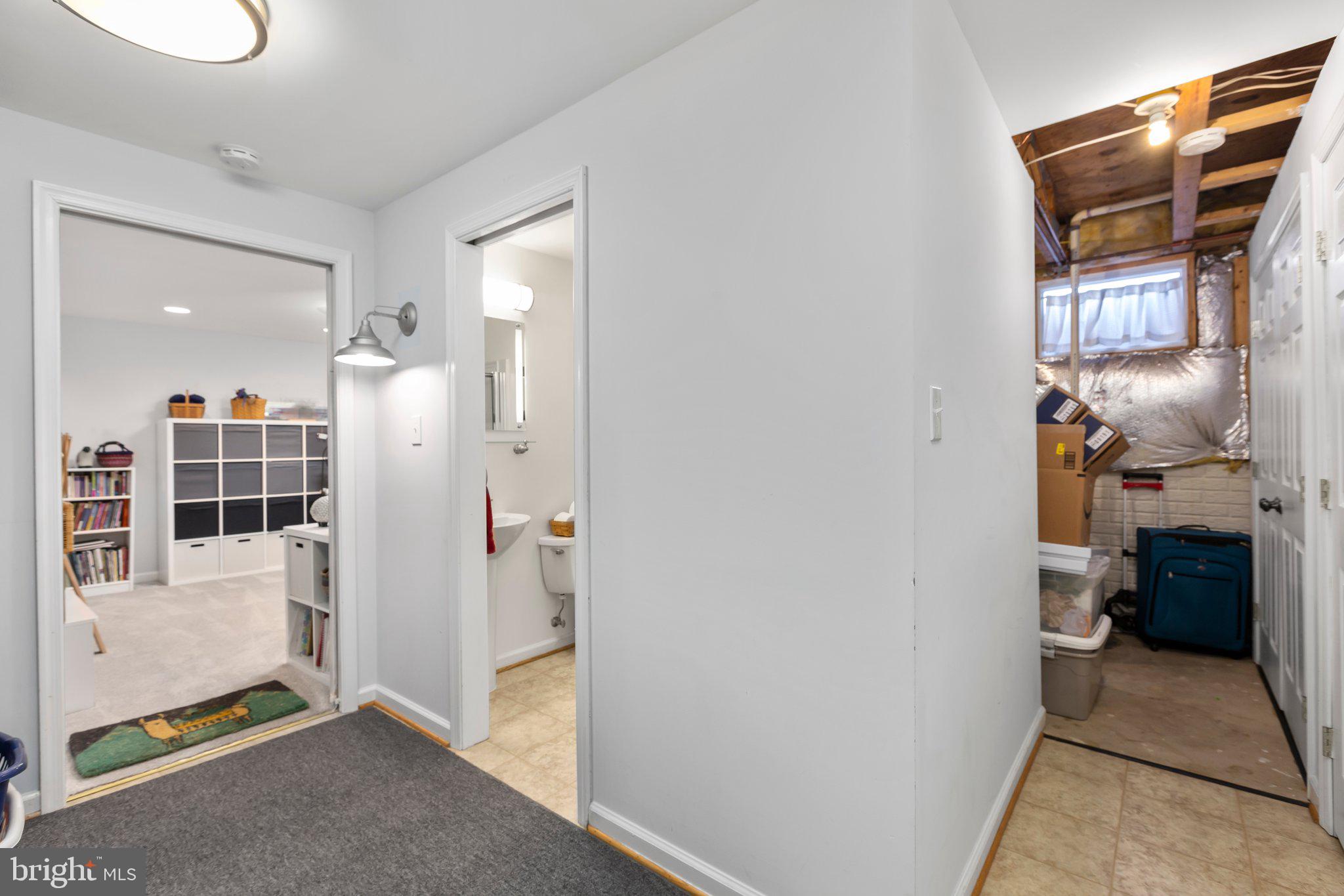 COLLEGE HALL GROVE - Residential