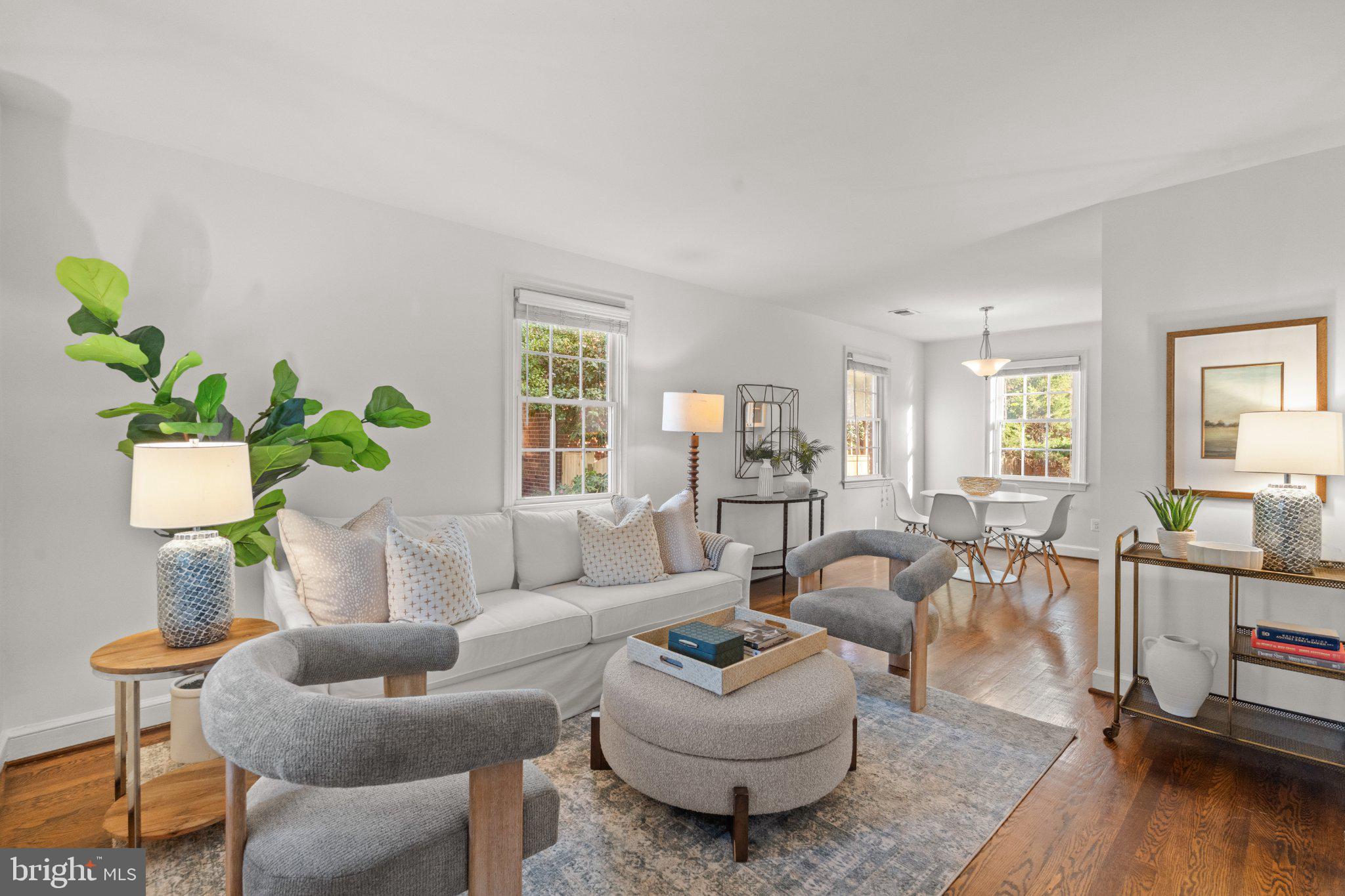 315A E MOUNT IDA AVENUE