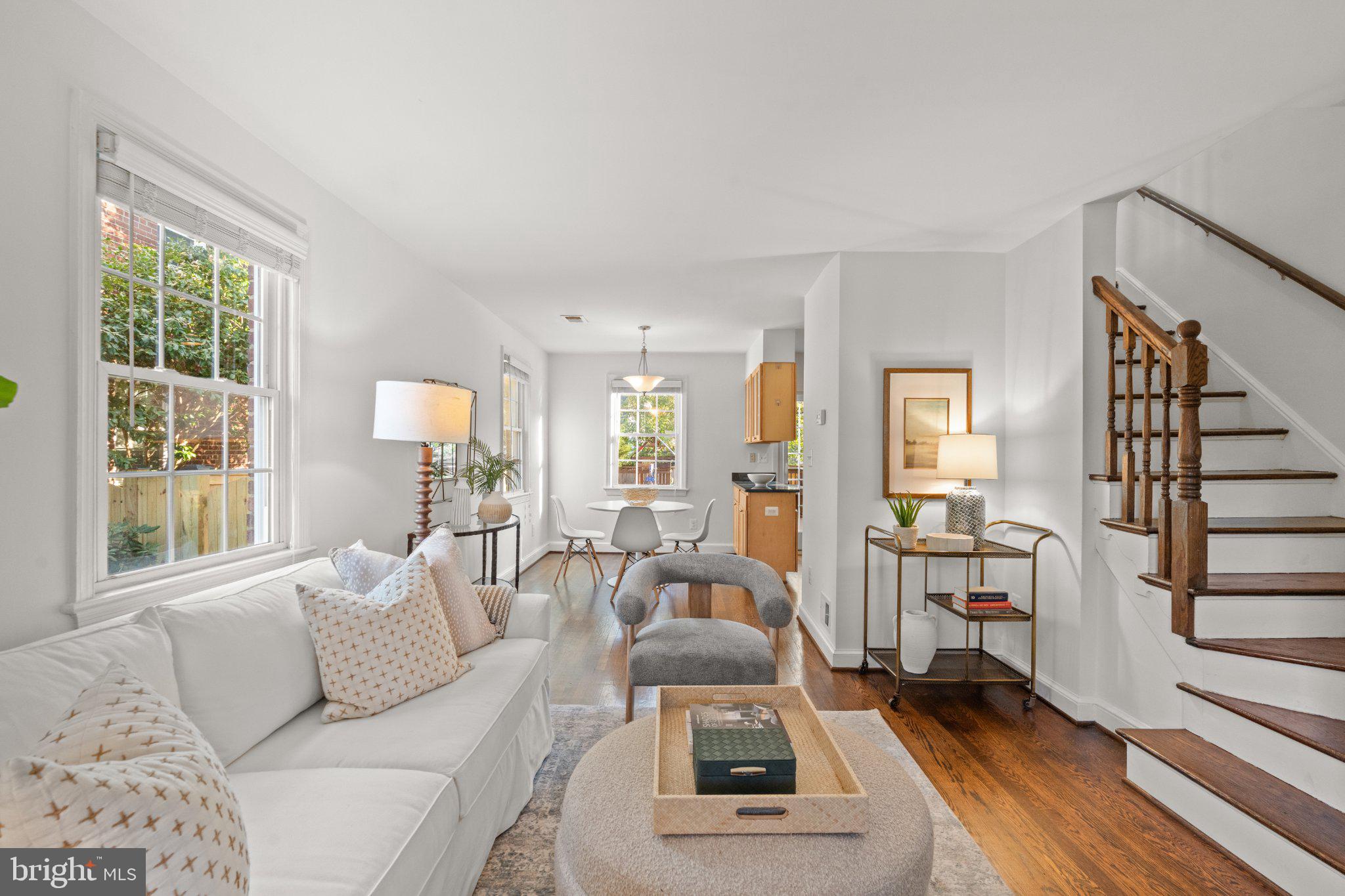 315A E MOUNT IDA AVENUE