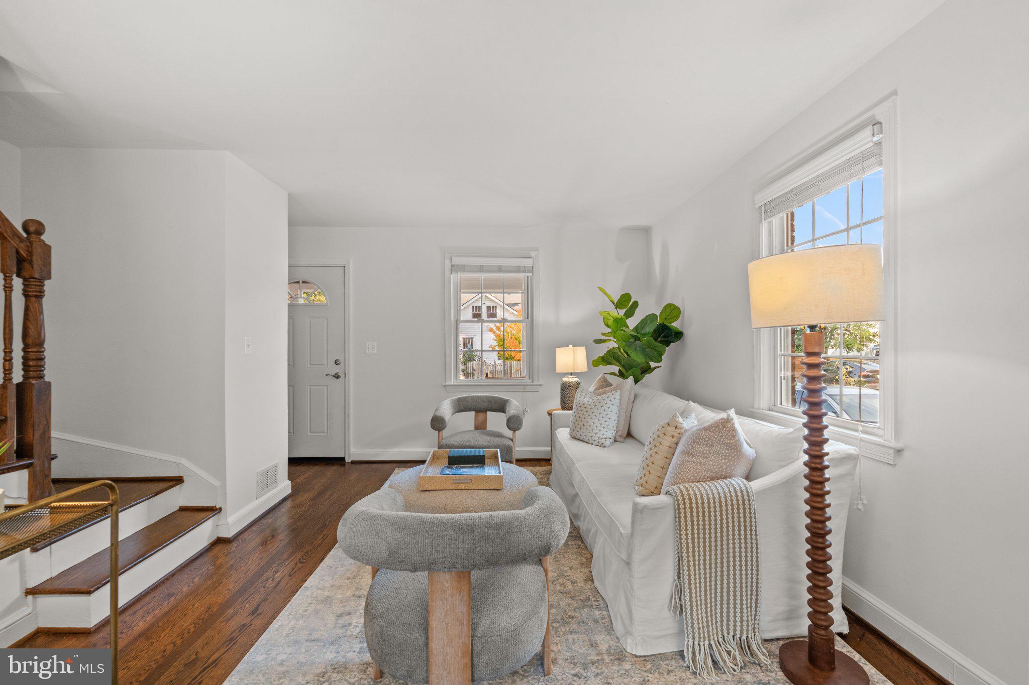 315A E MOUNT IDA AVENUE