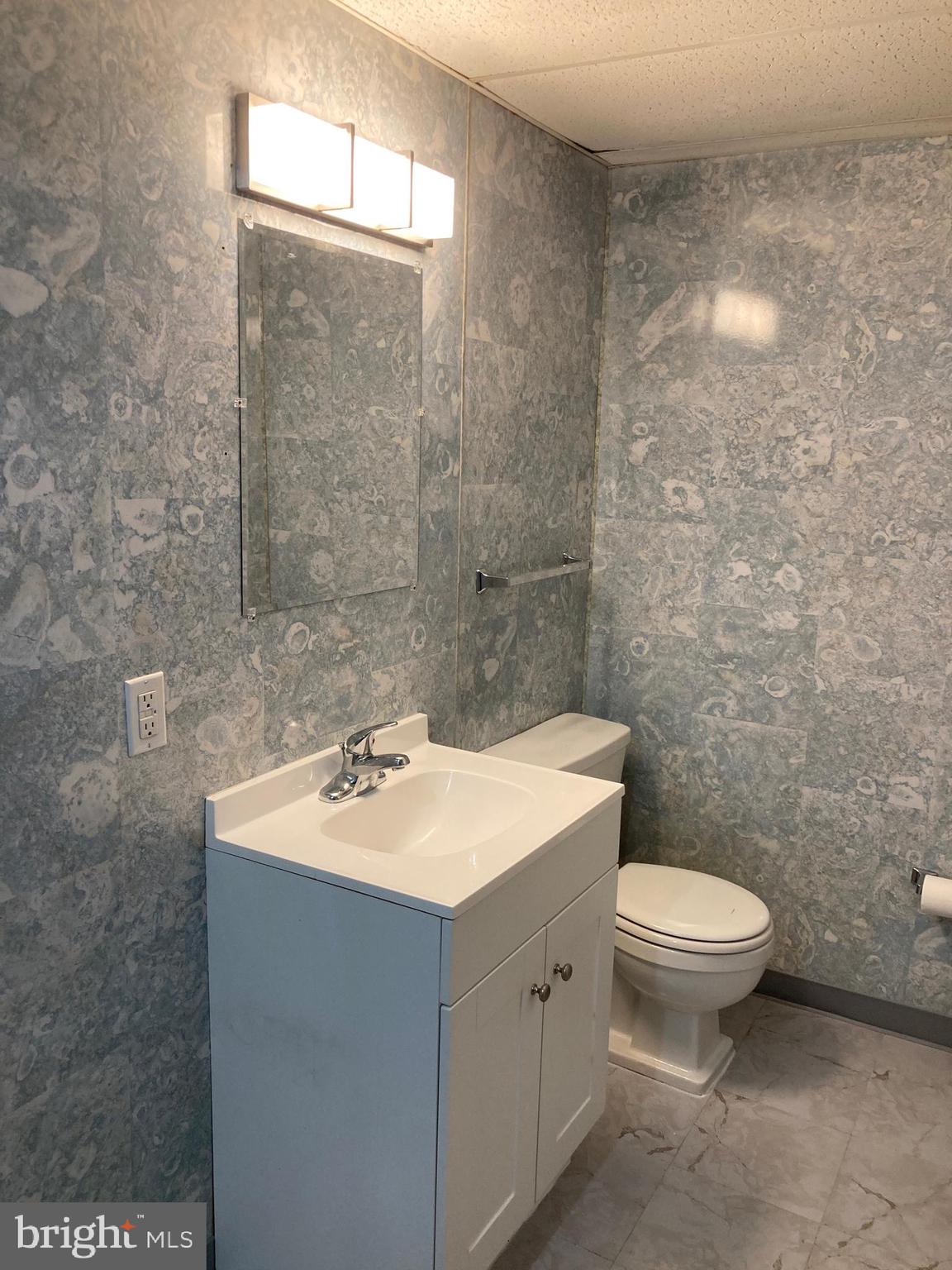 POINT OF ROCKS ESTATES - Residential Lease