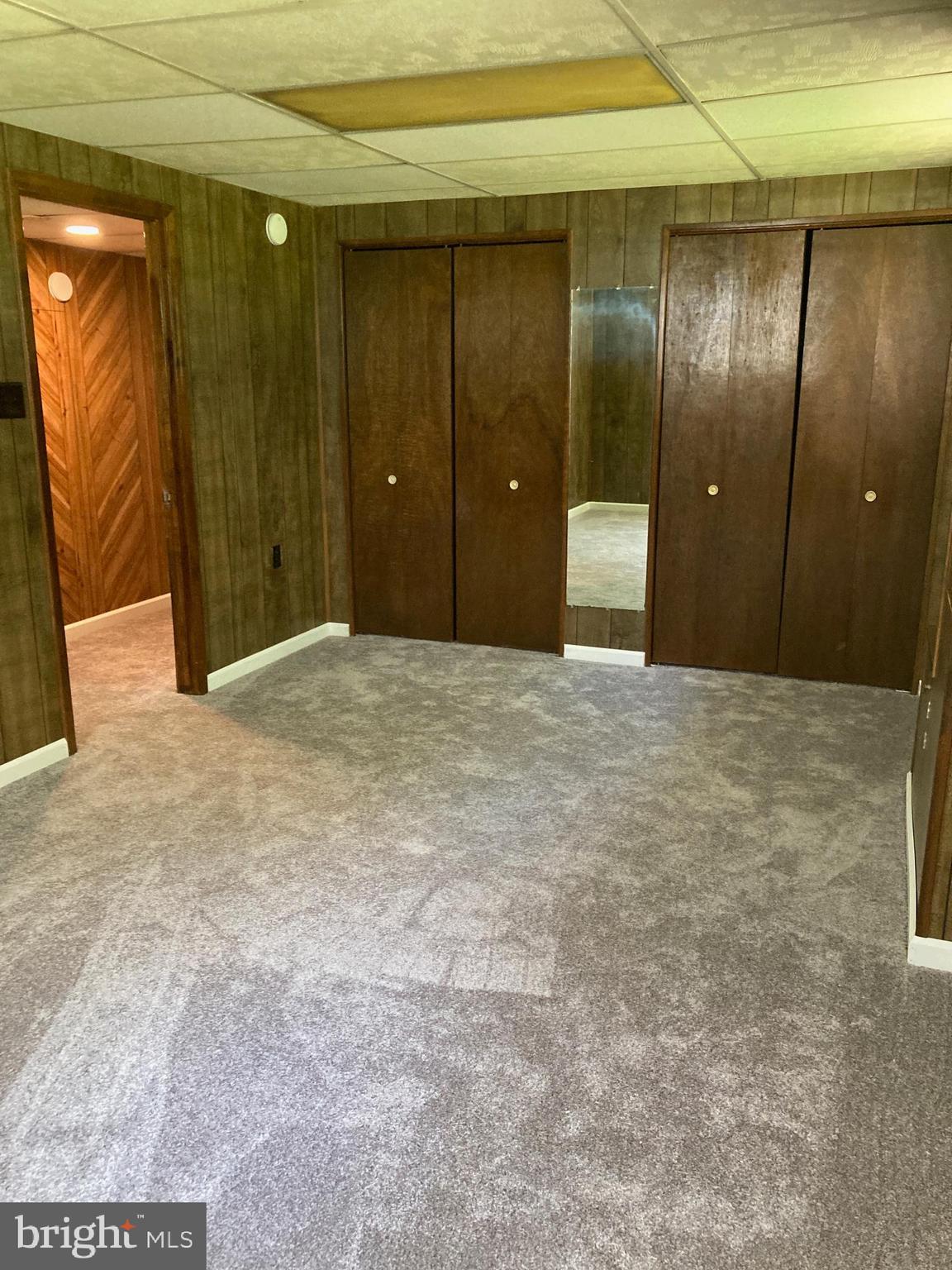 POINT OF ROCKS ESTATES - Residential Lease