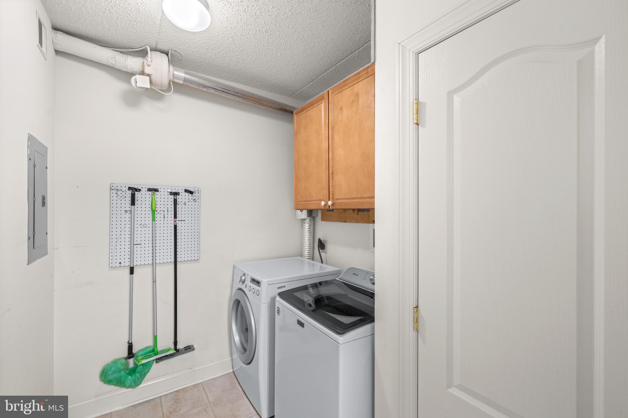 WINDSOR AT GLEN MI - Residential