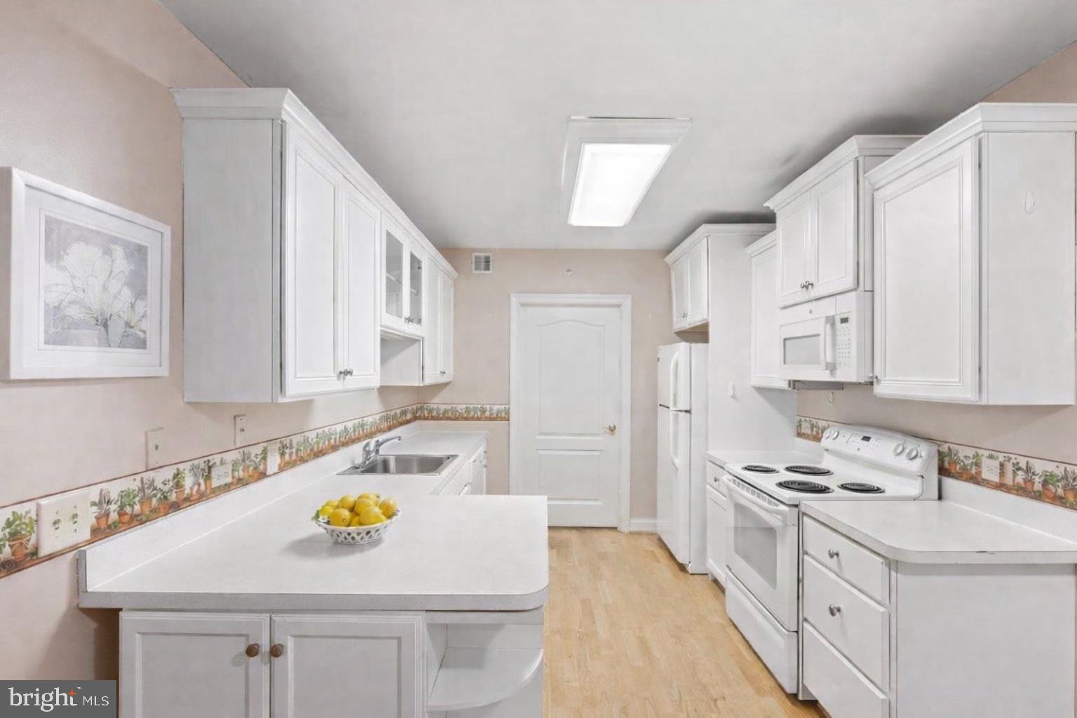 WINDSOR AT GLEN MI - Residential