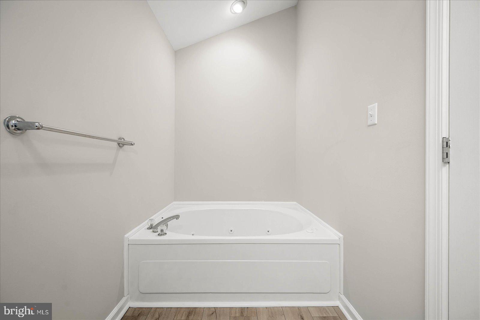 OCEAN PINES - PINEHURST - Residential