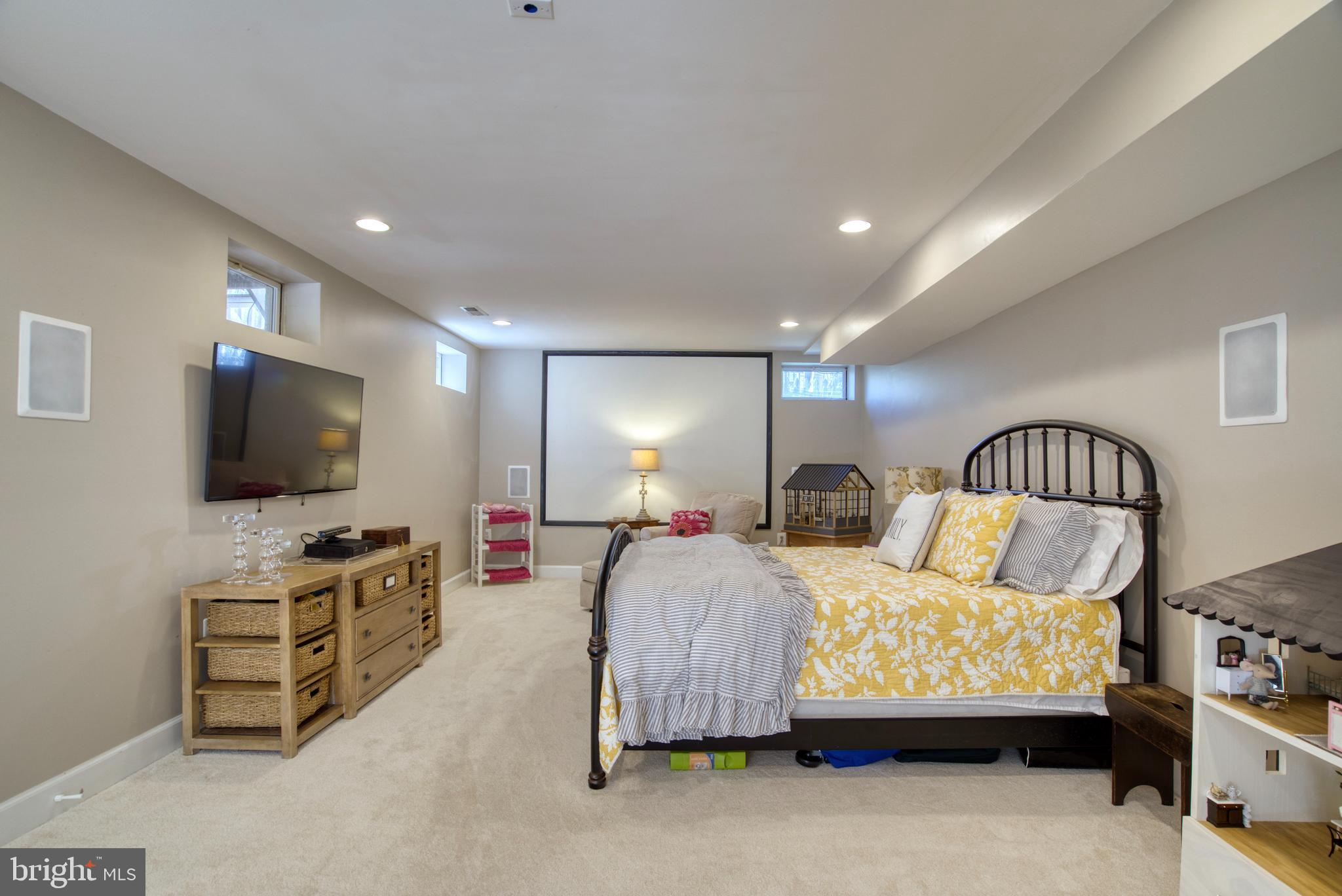 ASHBURN FARM - Residential