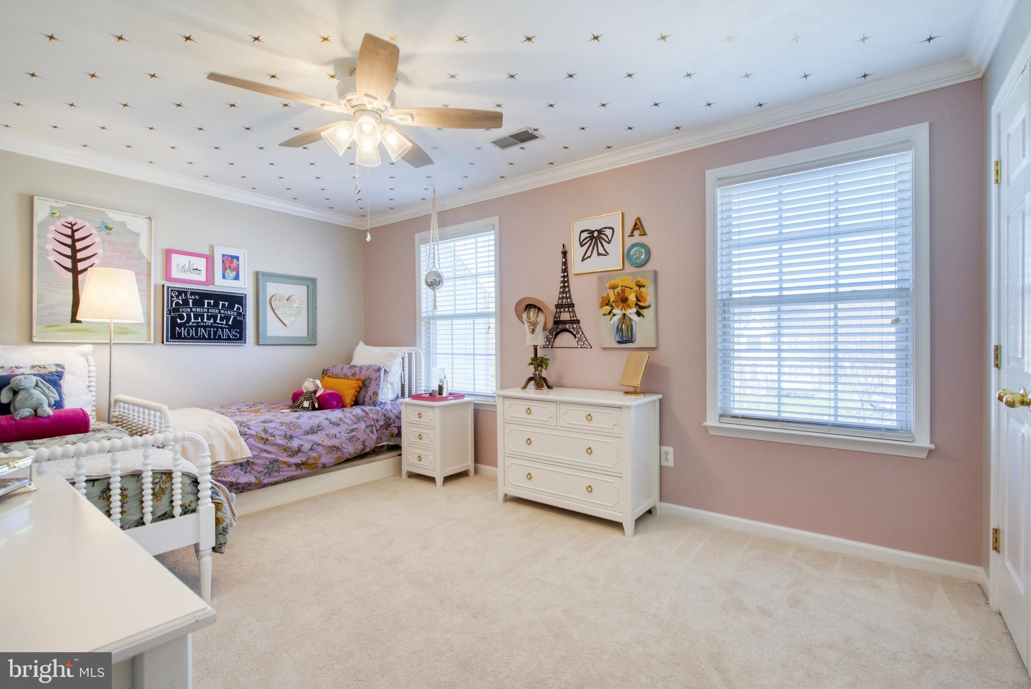 ASHBURN FARM - Residential