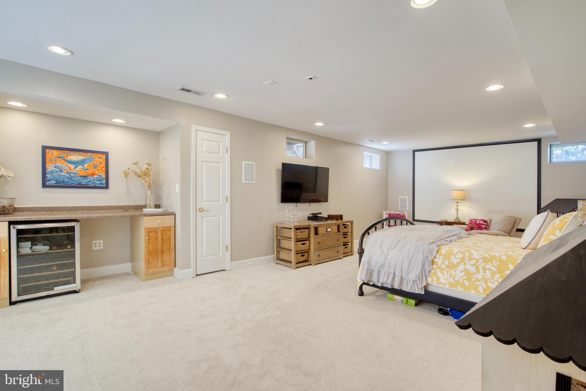 ASHBURN FARM - Residential