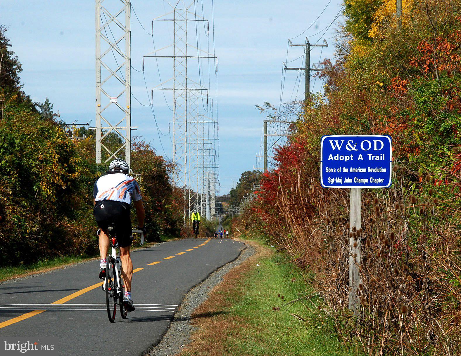 ASHBURN FARM - Residential