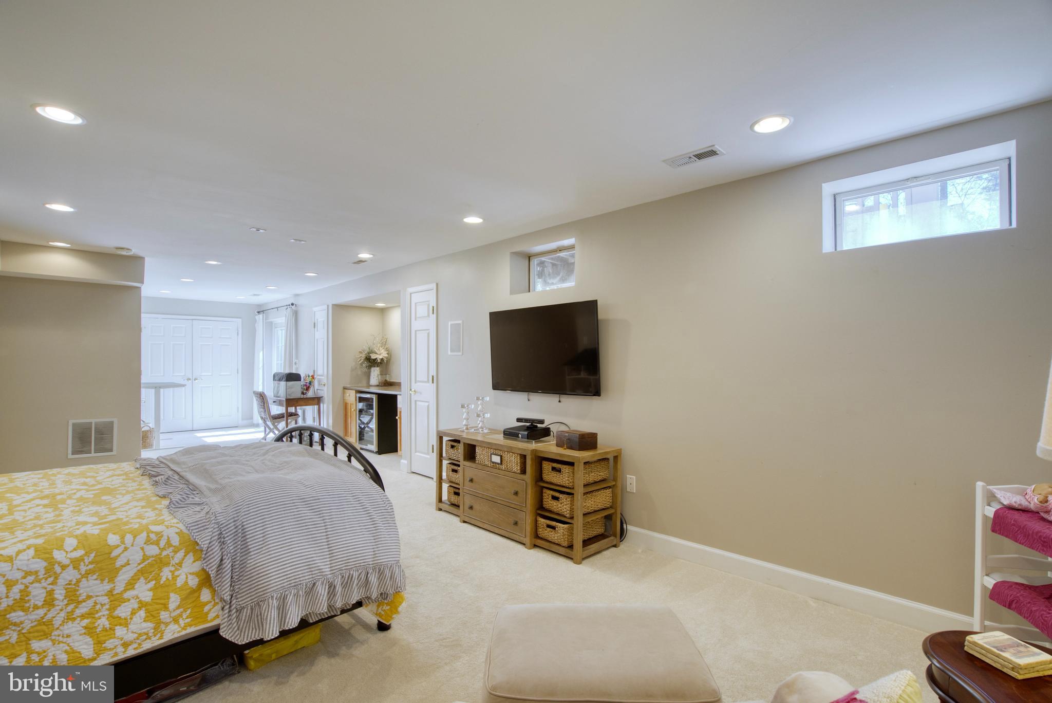 ASHBURN FARM - Residential