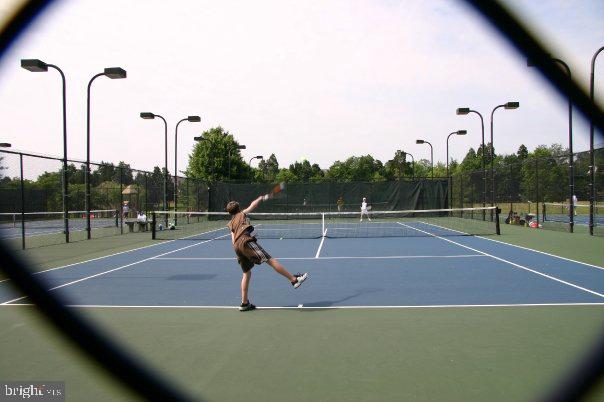 ASHBURN FARM - Residential