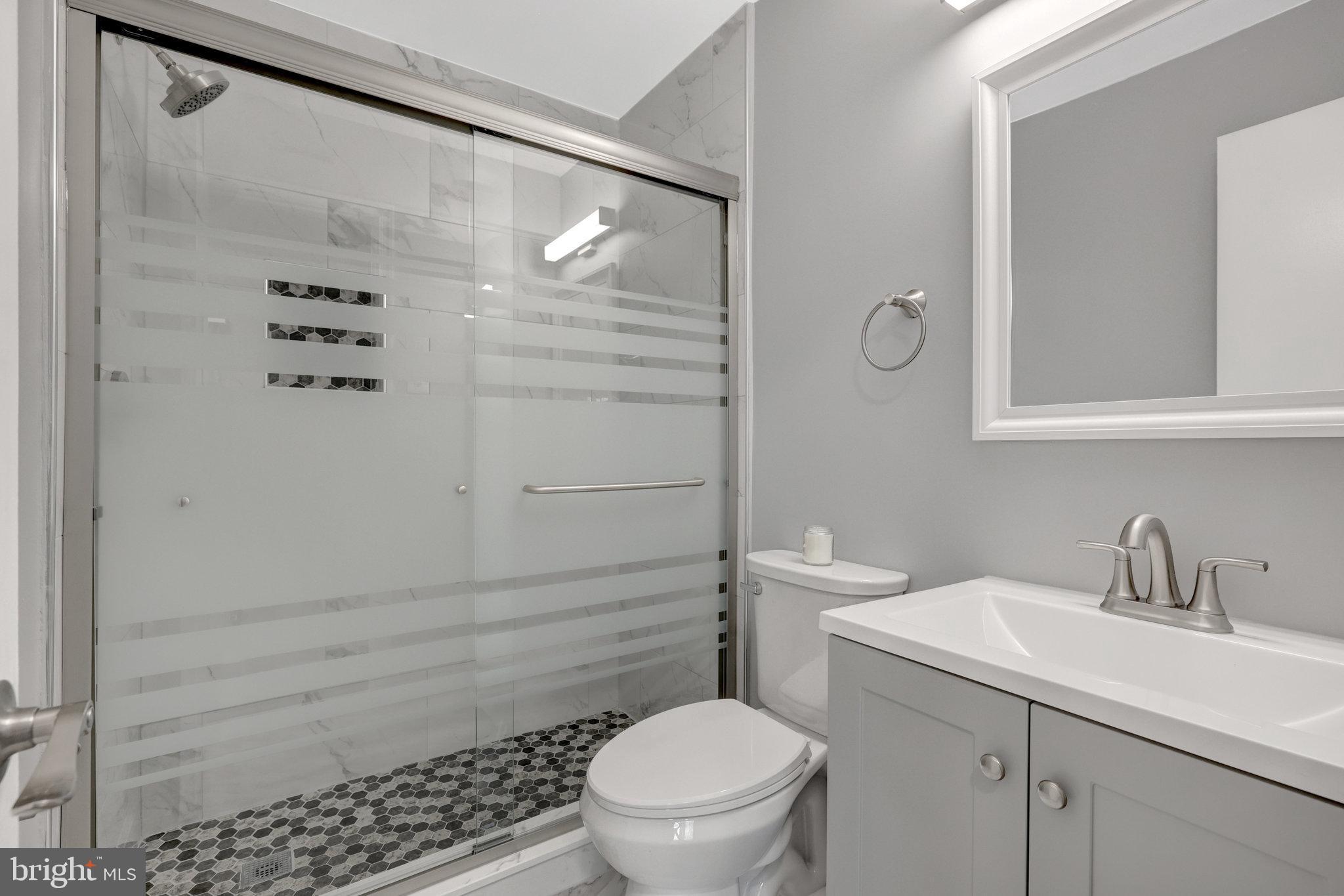 CARDINAL SQUARE - Residential