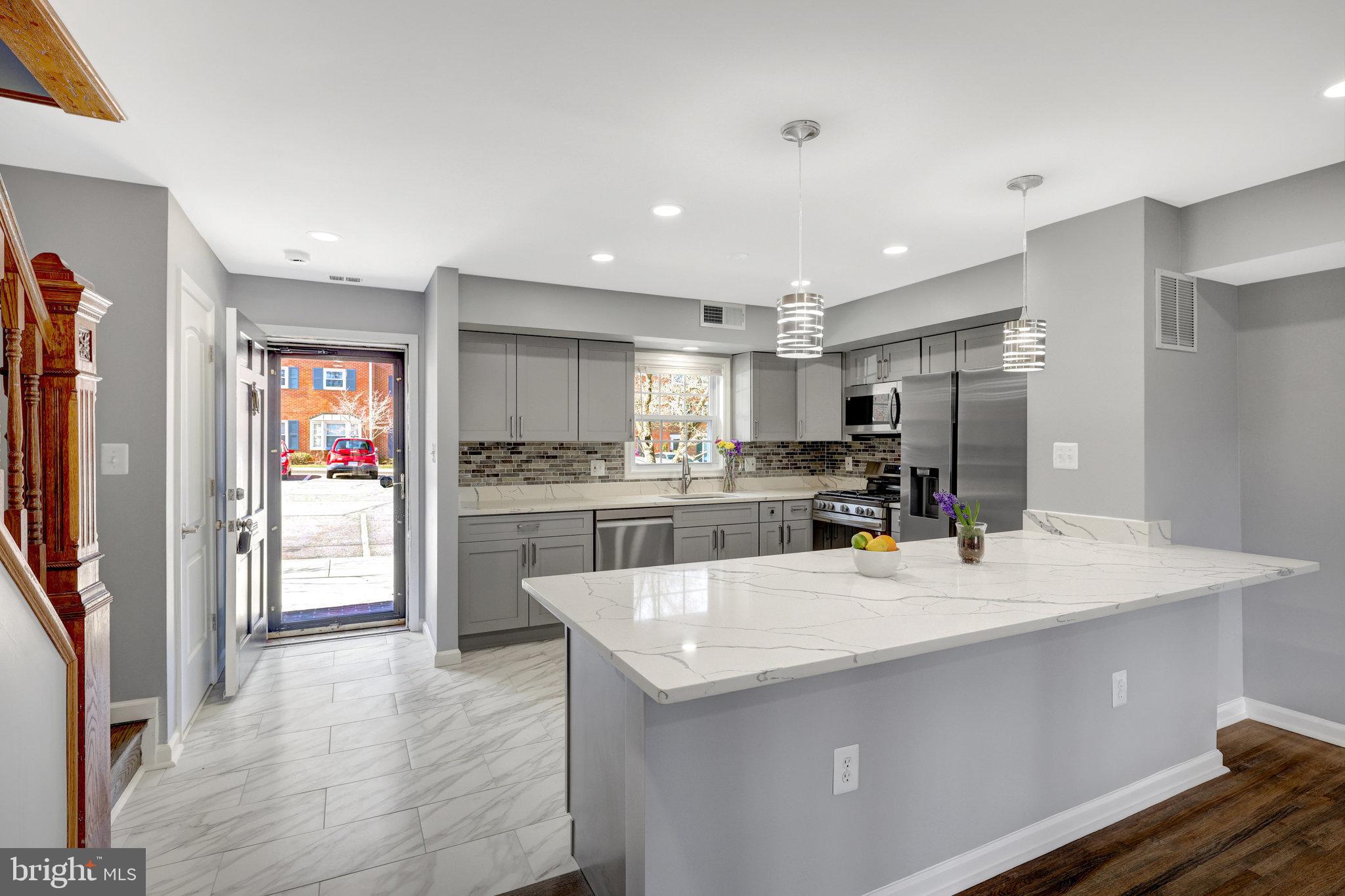 6623 BURLINGTON PLACE